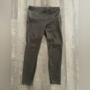 Athletic leggings